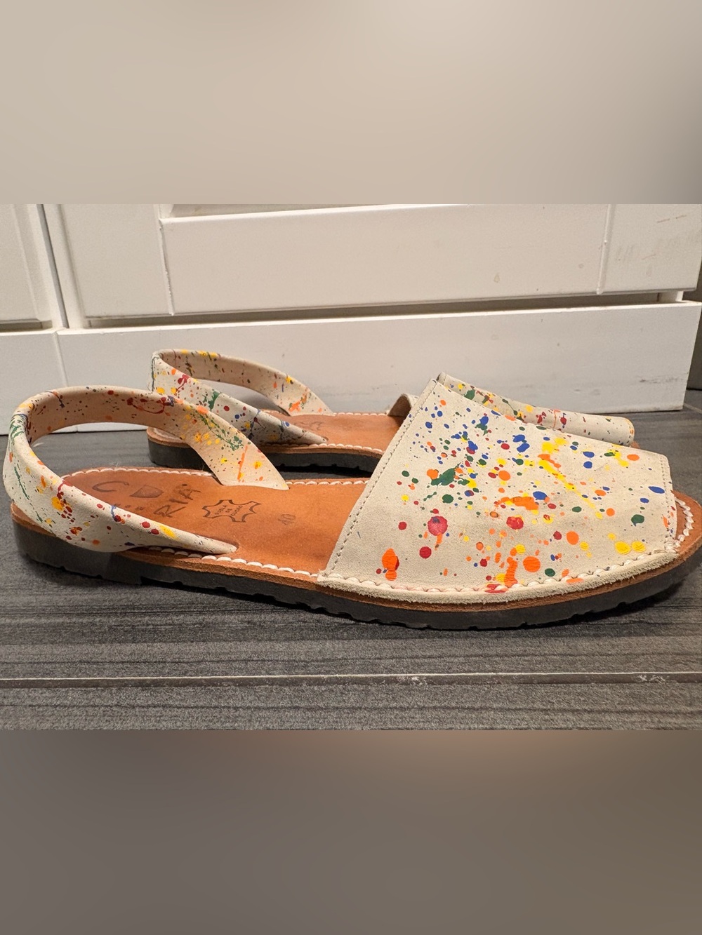 Ladies size 40 hand Paint-Splatter Sandals - Picture 4 of 5